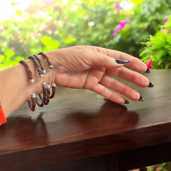Bundle of 4 Recycled copper wire handmade men’s African bracelets Zimbabwe - Picture 5 of 5